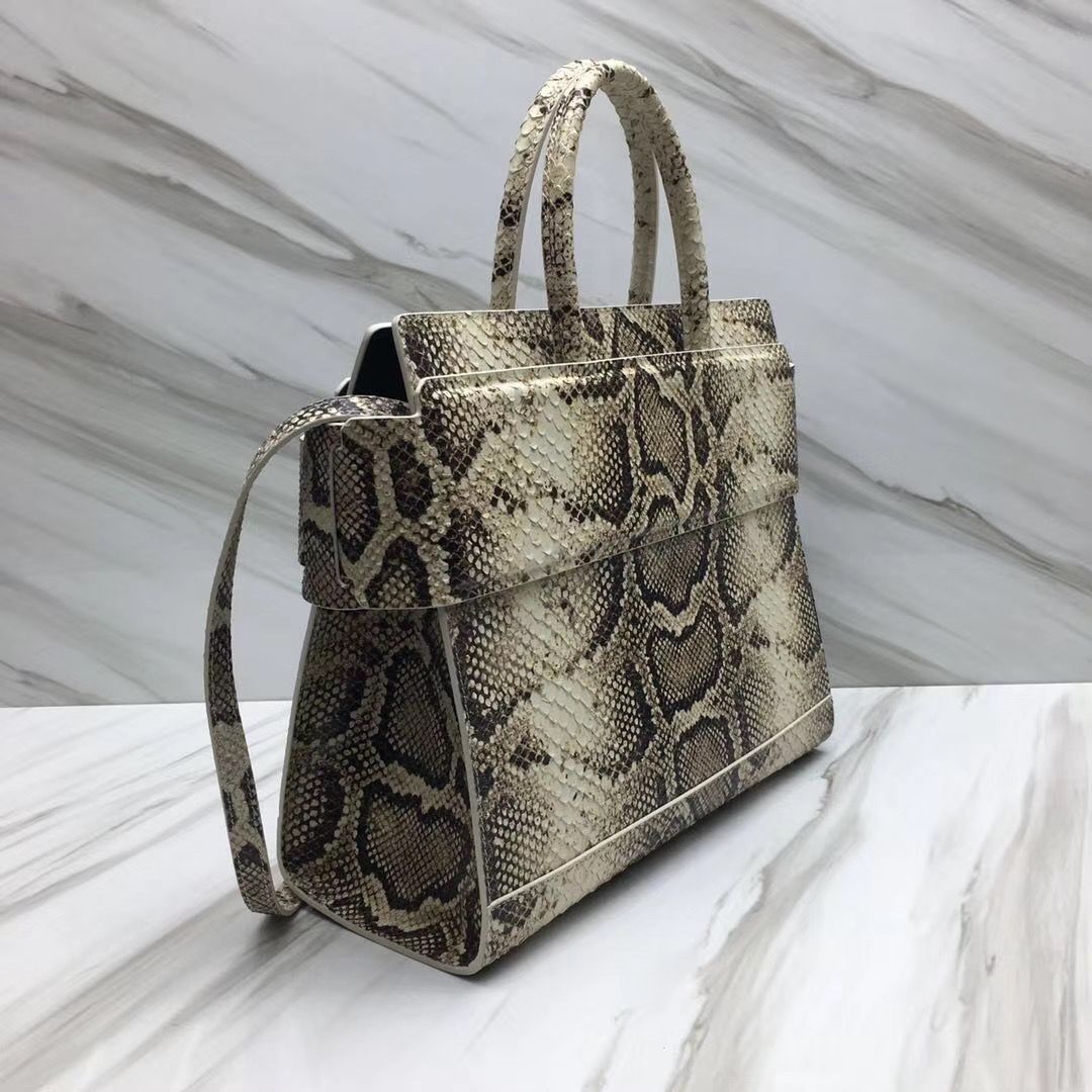 Givenchy Horizon 35 cm