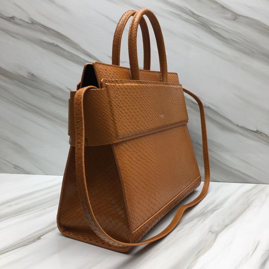 Givenchy Horizon 35 cm