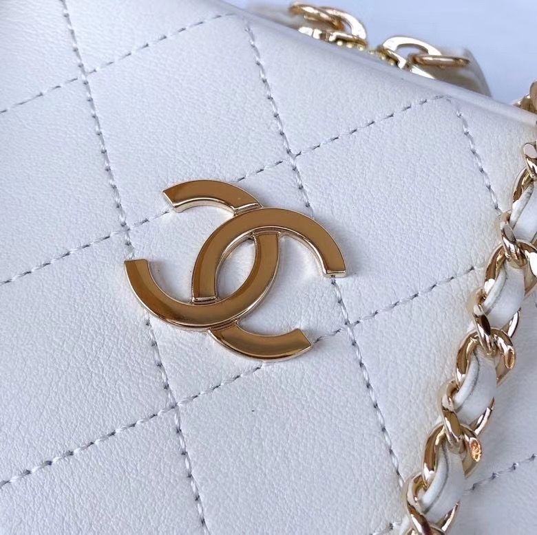 Chanel 17 cm