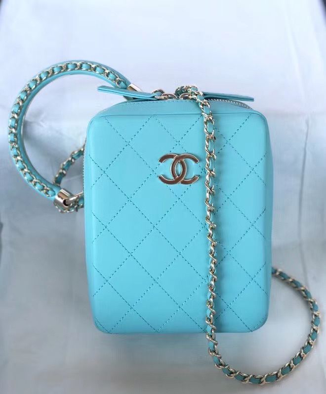 Chanel 17 cm