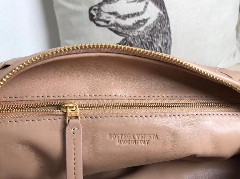 Bottega Veneta 48 cm