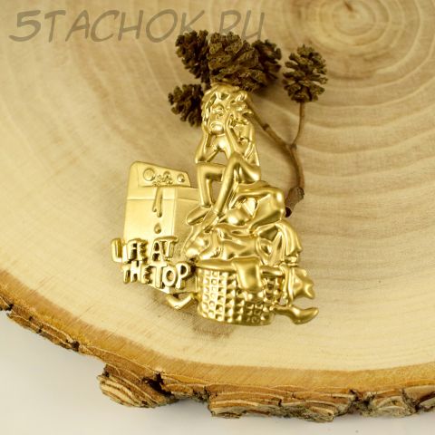 Брошь "Быт холостяка" цвет золота (Danecraft США)