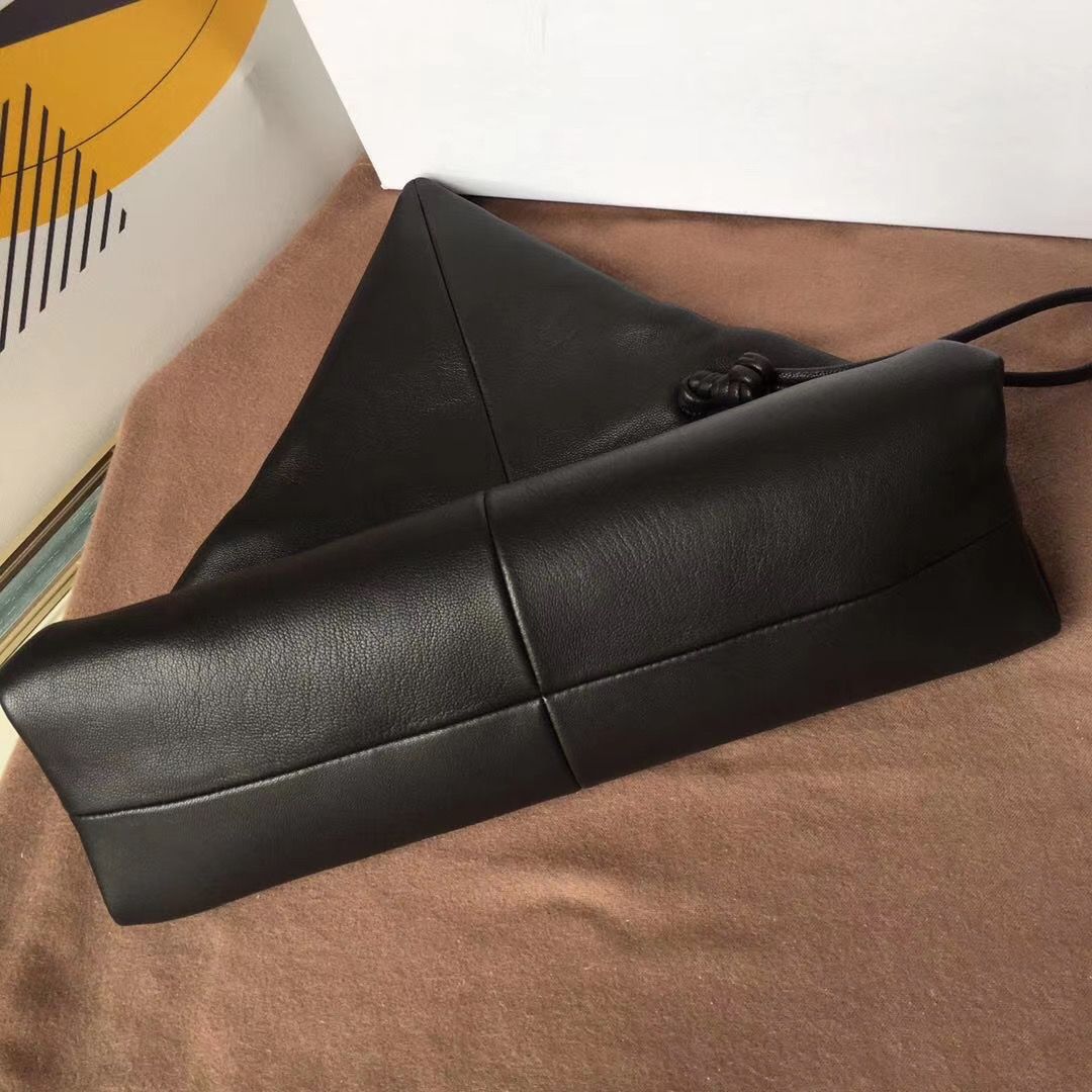 Bottega Veneta The Pouch Clutch