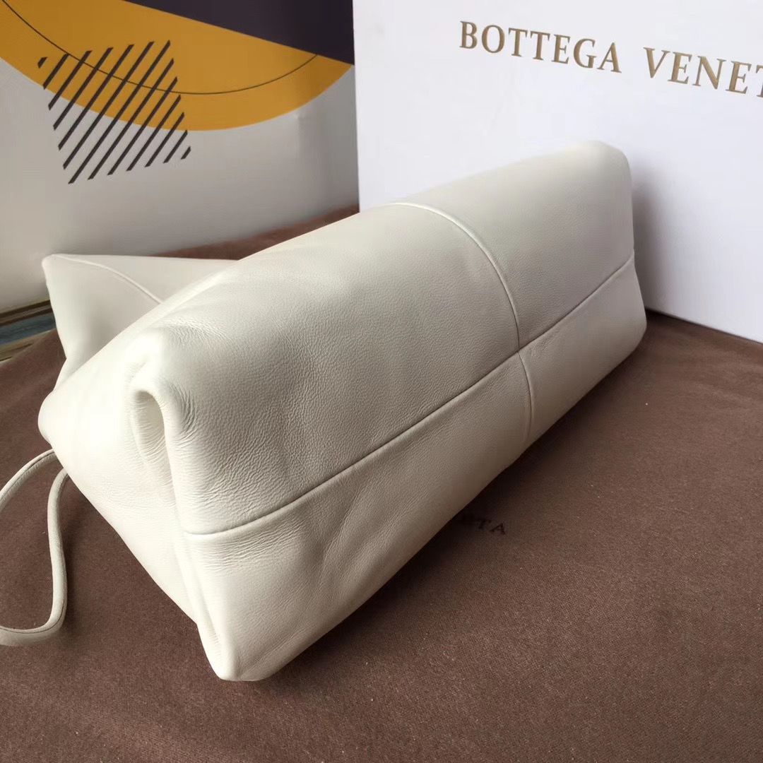 Bottega Veneta The Pouch Clutch