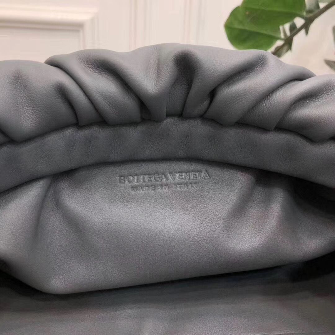 Bottega Veneta The Pouch 30 cm