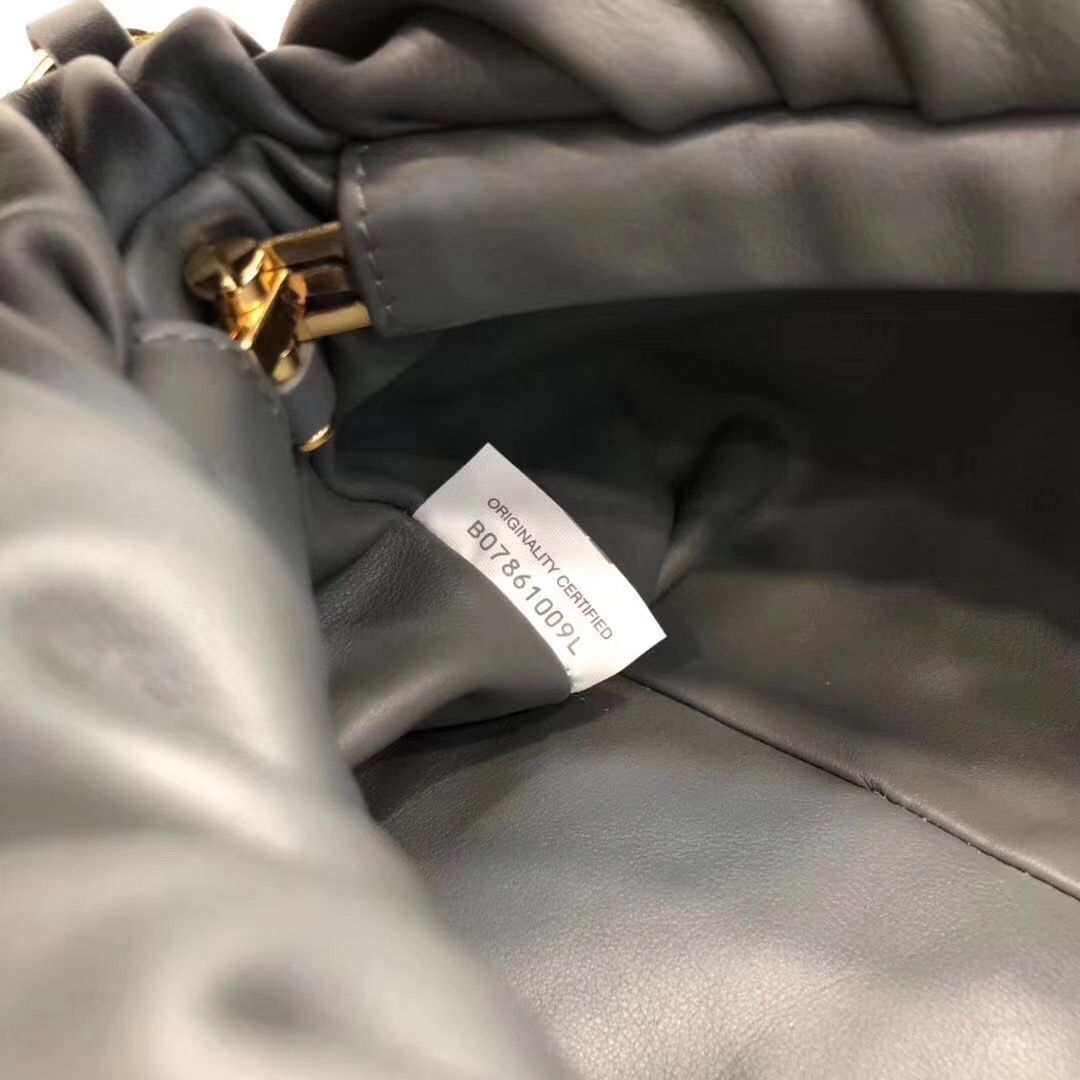 Bottega Veneta The Pouch 30 cm