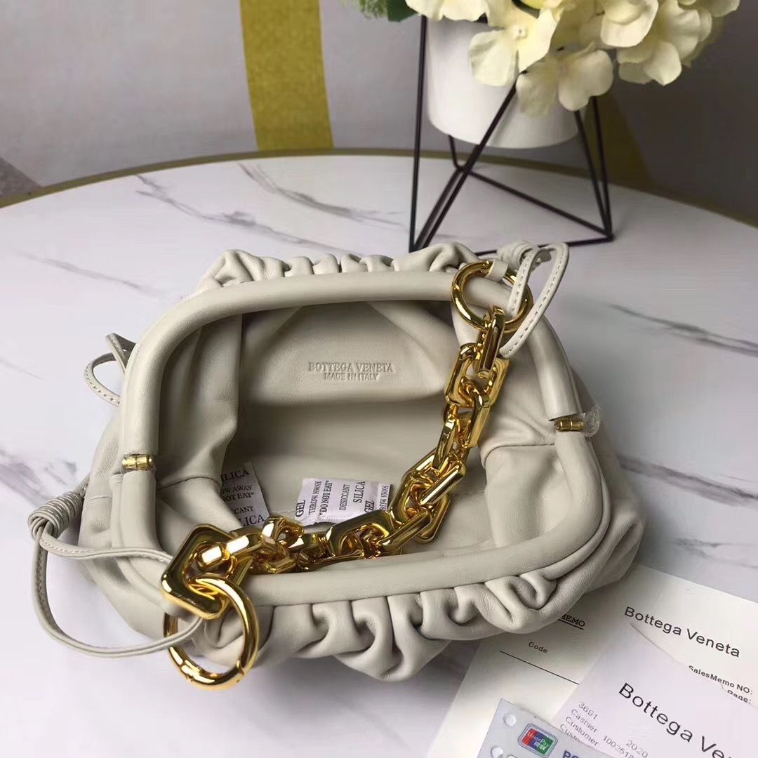 Bottega Veneta Chain Pouch 22 cm