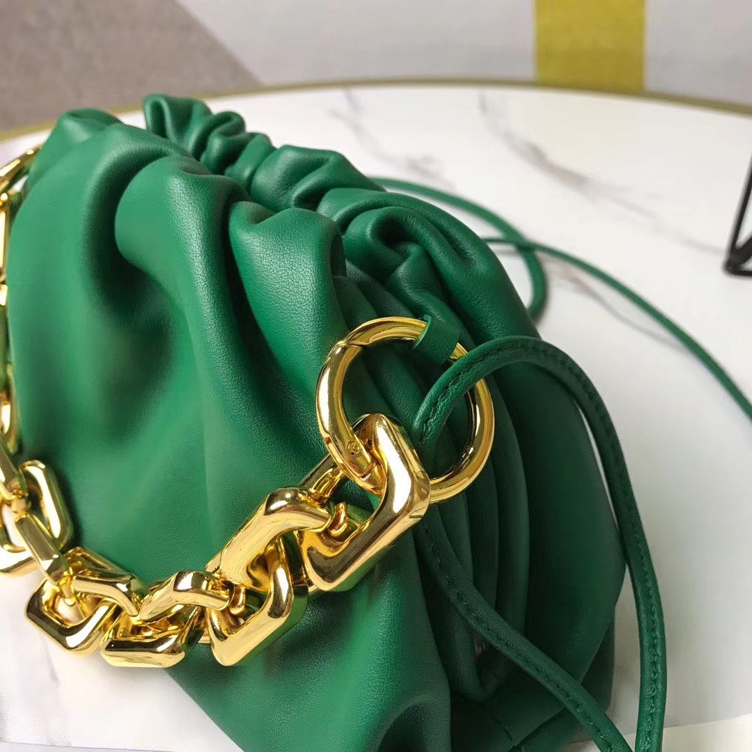 Bottega Veneta Chain Pouch 22 cm