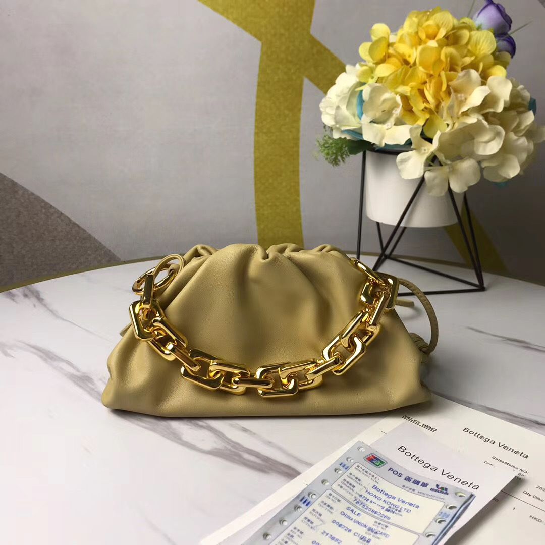 Bottega Veneta Chain Pouch 22 cm