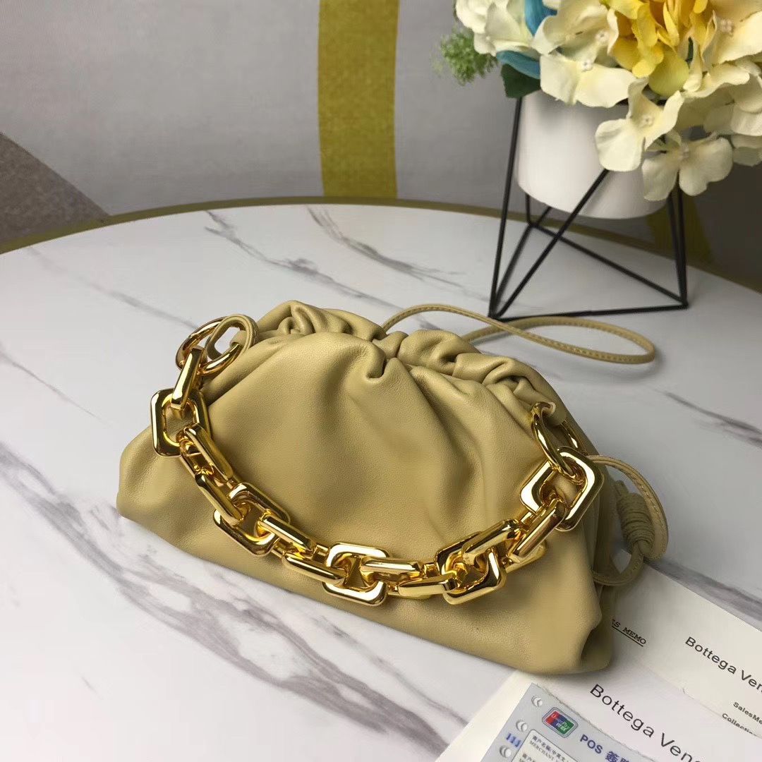 Bottega Veneta Chain Pouch 22 cm