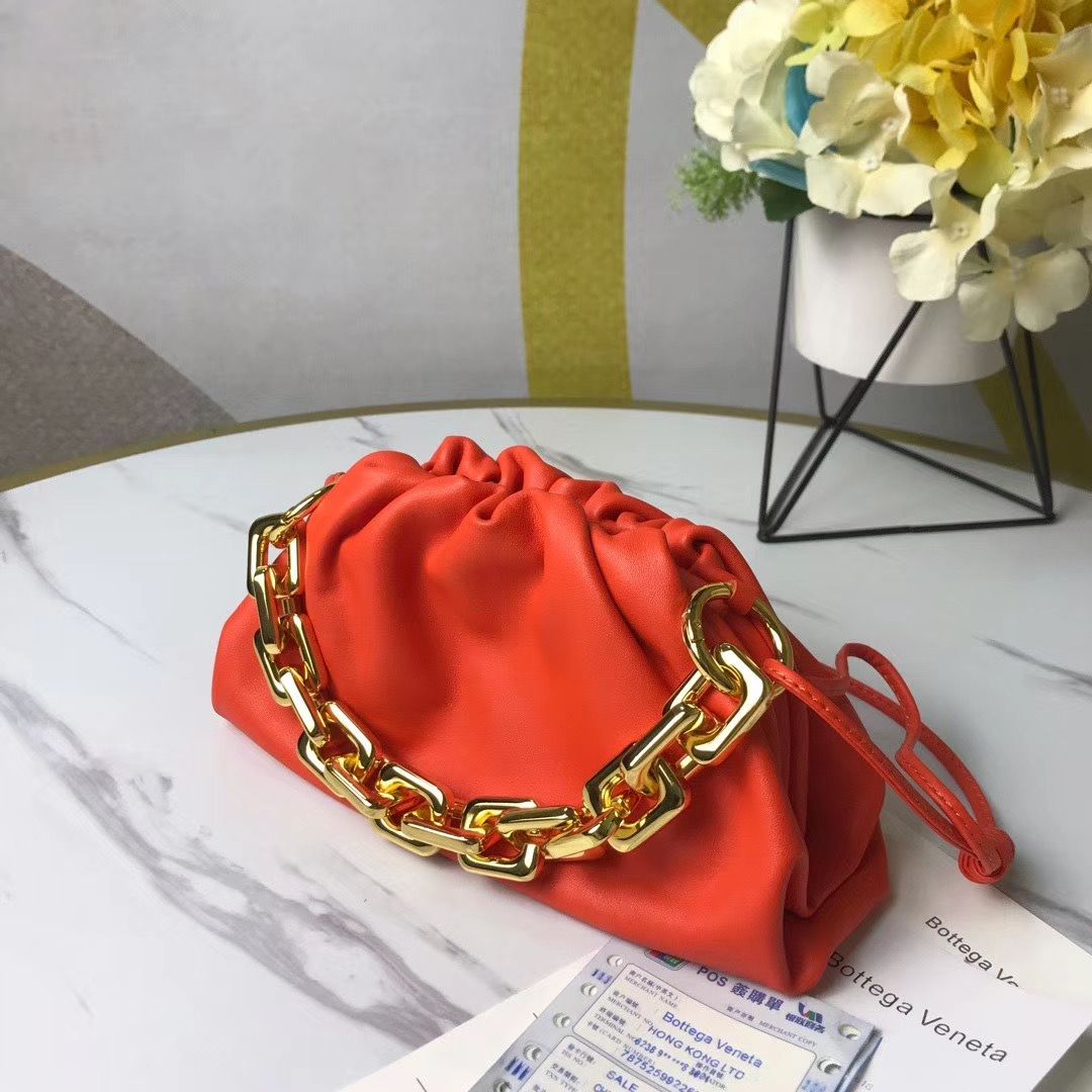 Bottega Veneta Chain Pouch 22 cm