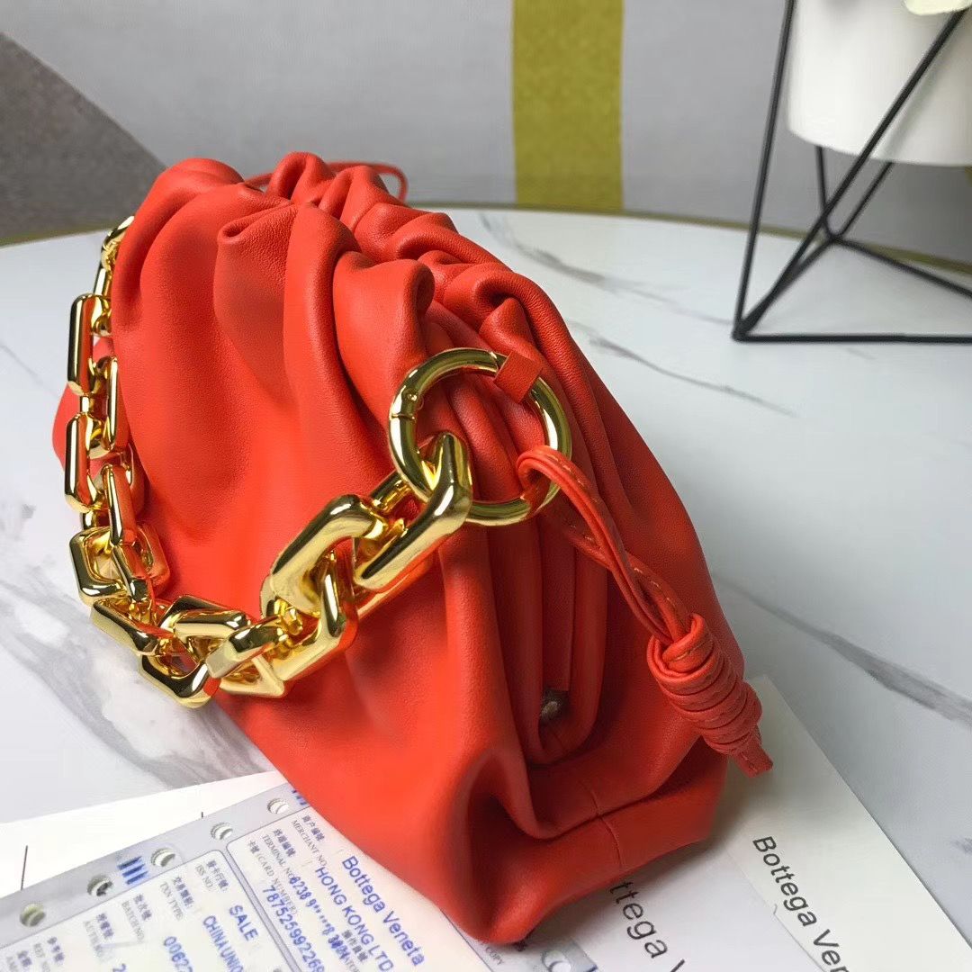 Bottega Veneta Chain Pouch 22 cm