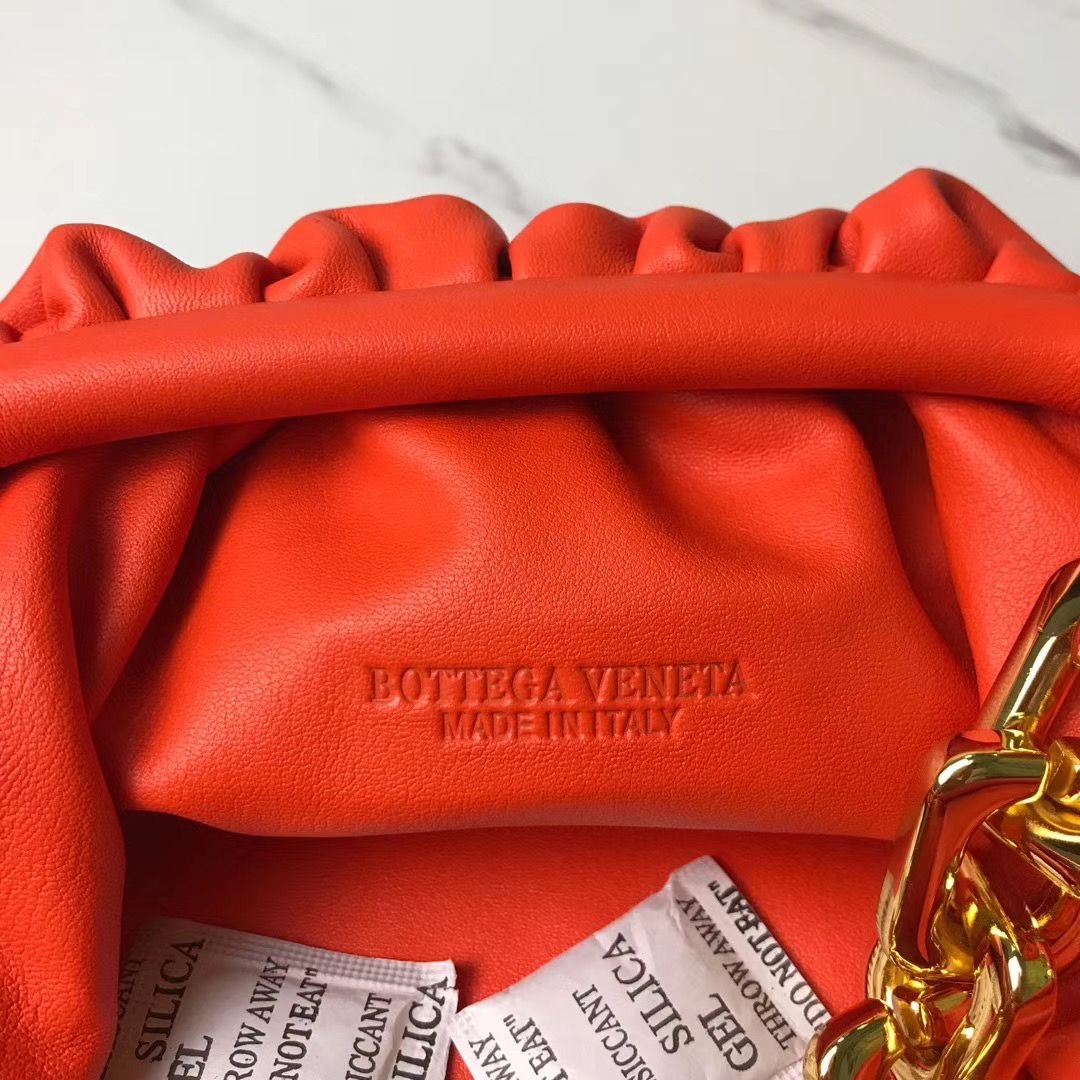 Bottega Veneta Chain Pouch 22 cm