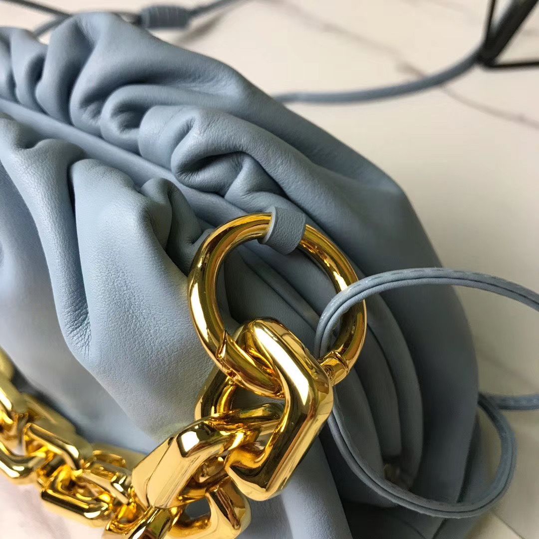 Bottega Veneta Chain Pouch 22 cm