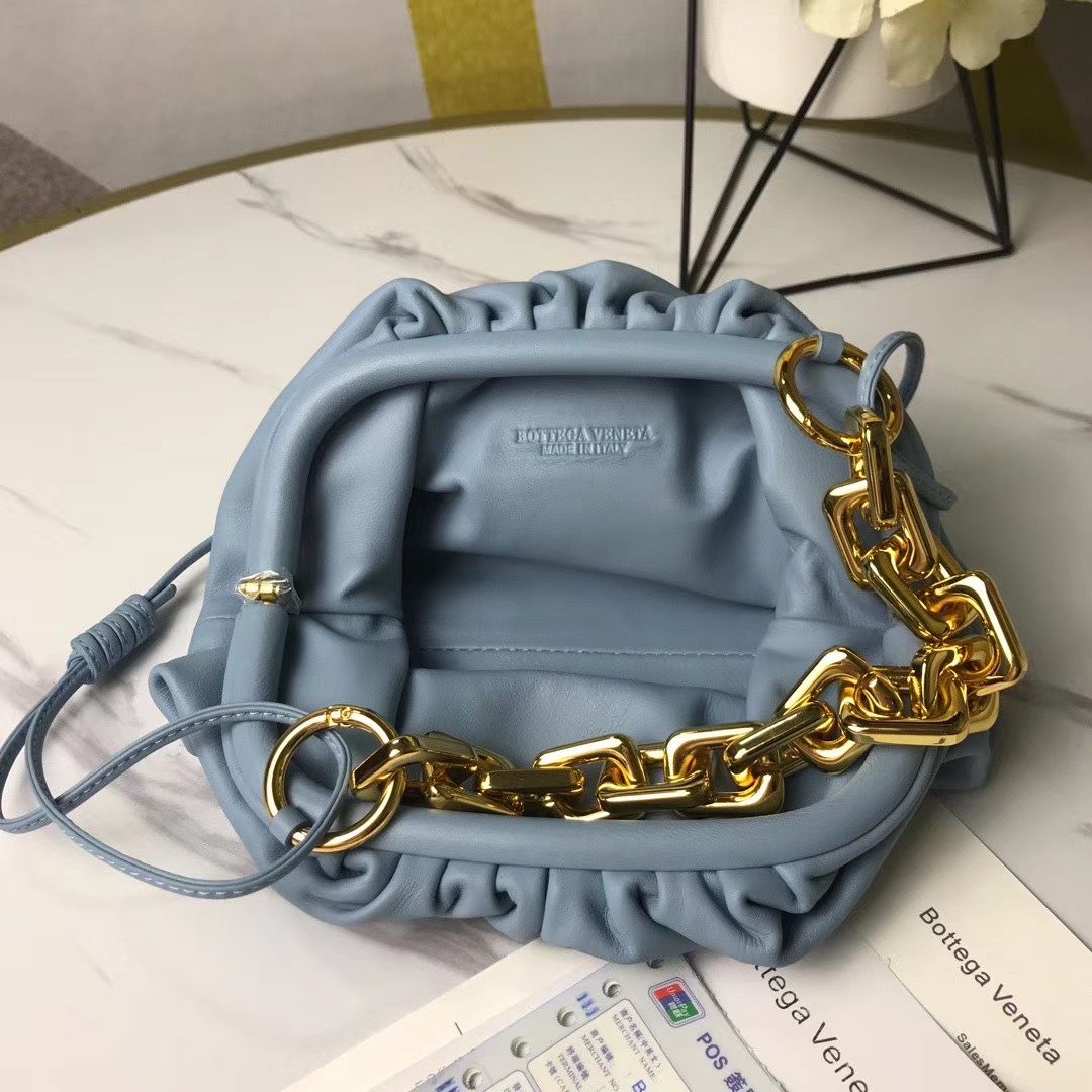 Bottega Veneta Chain Pouch 22 cm