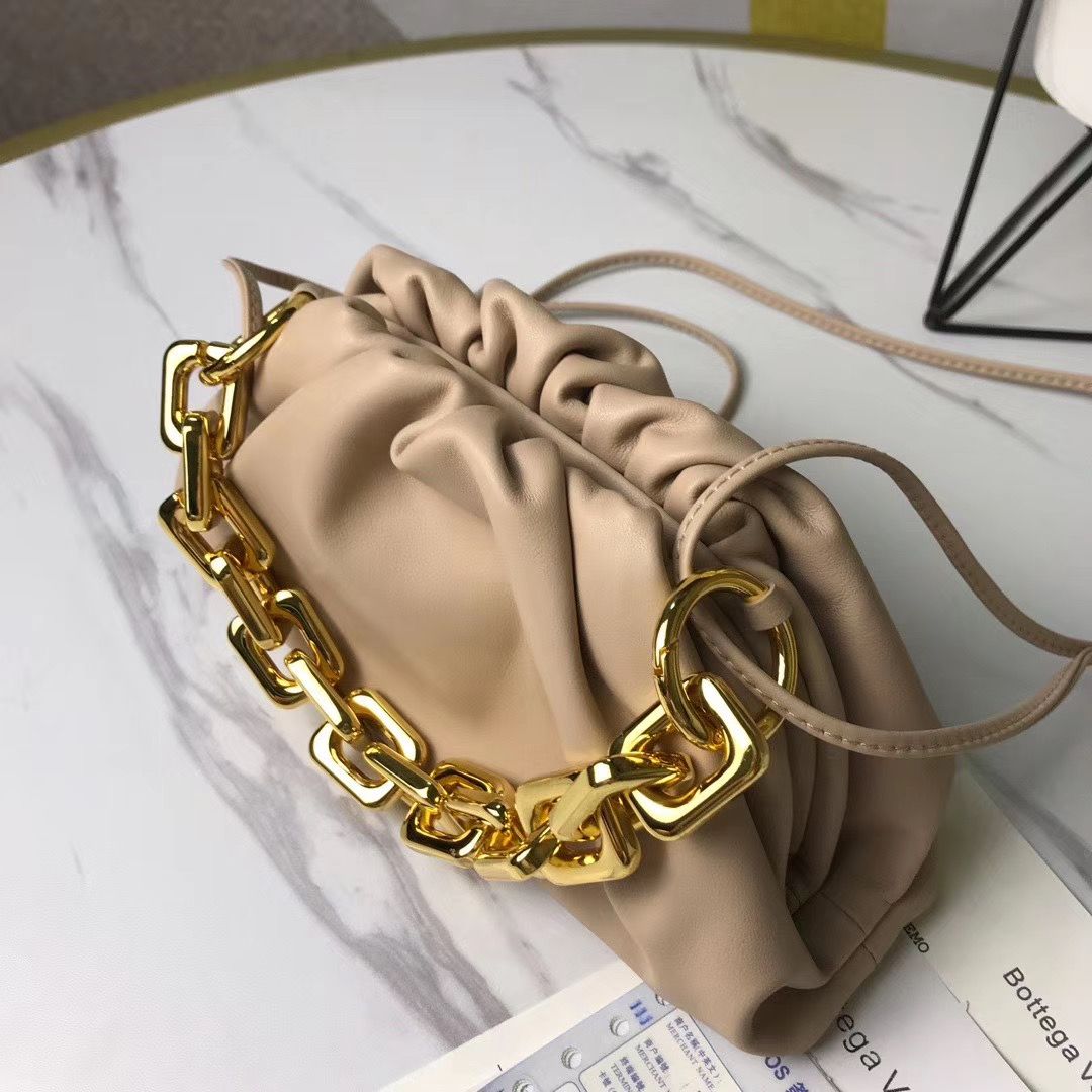 Bottega Veneta Chain Pouch 22 cm