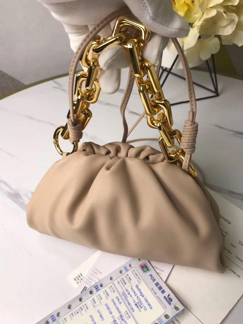Bottega Veneta Chain Pouch 22 cm
