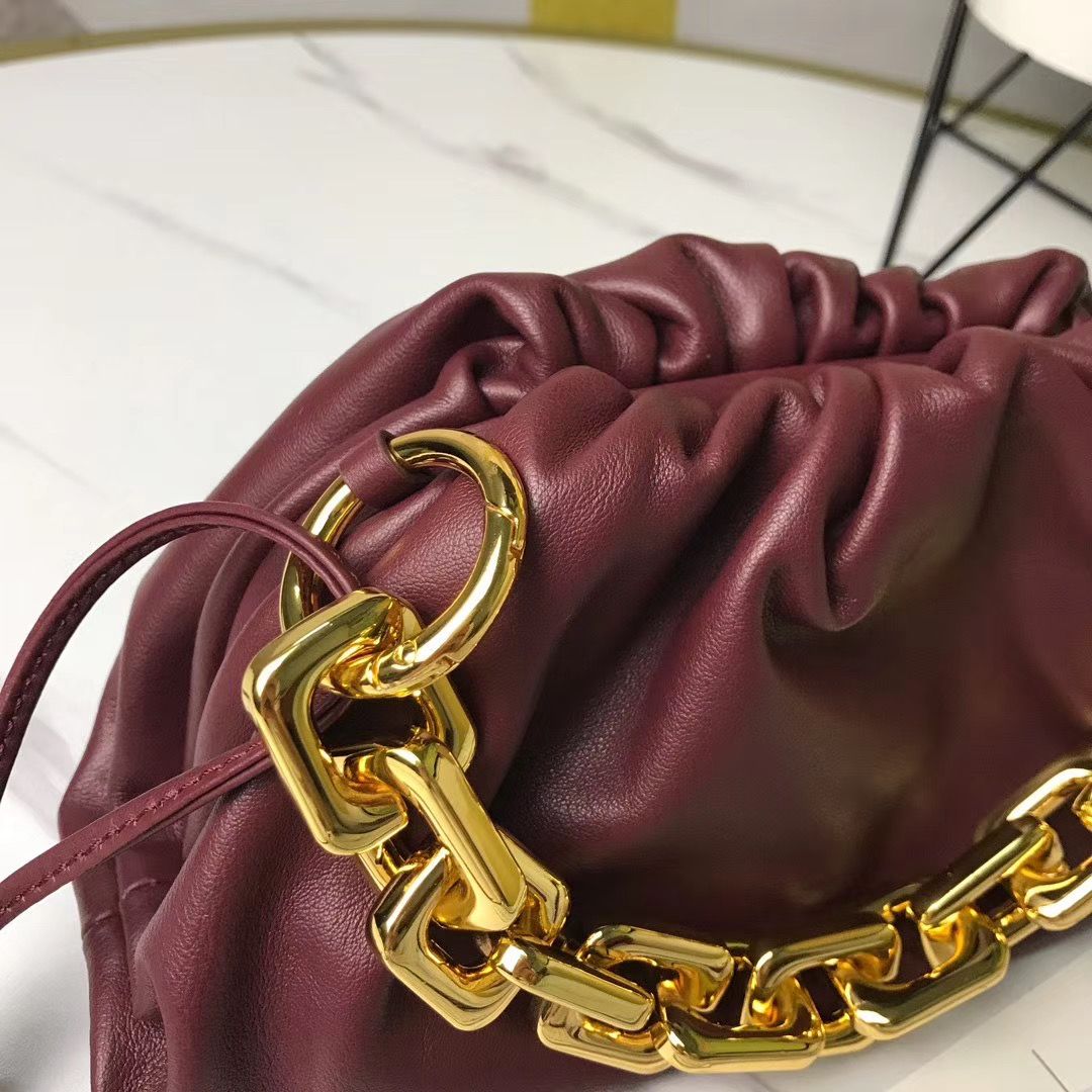 Bottega Veneta The Chain Pouch 22 cm