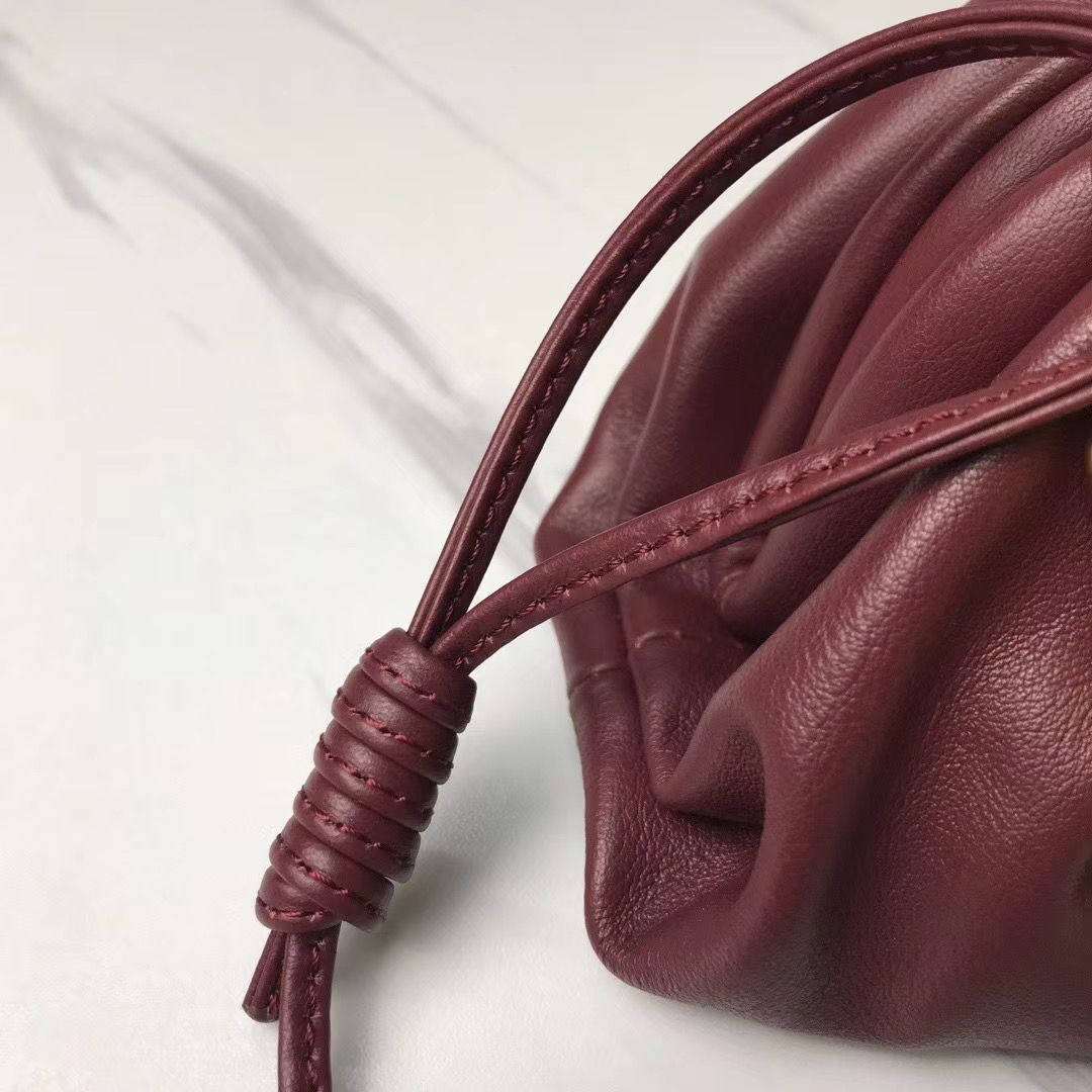 Bottega Veneta The Chain Pouch 22 cm