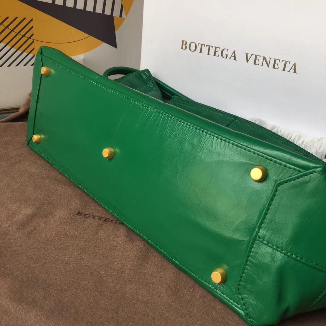 Bottega Veneta Arco 56 cm
