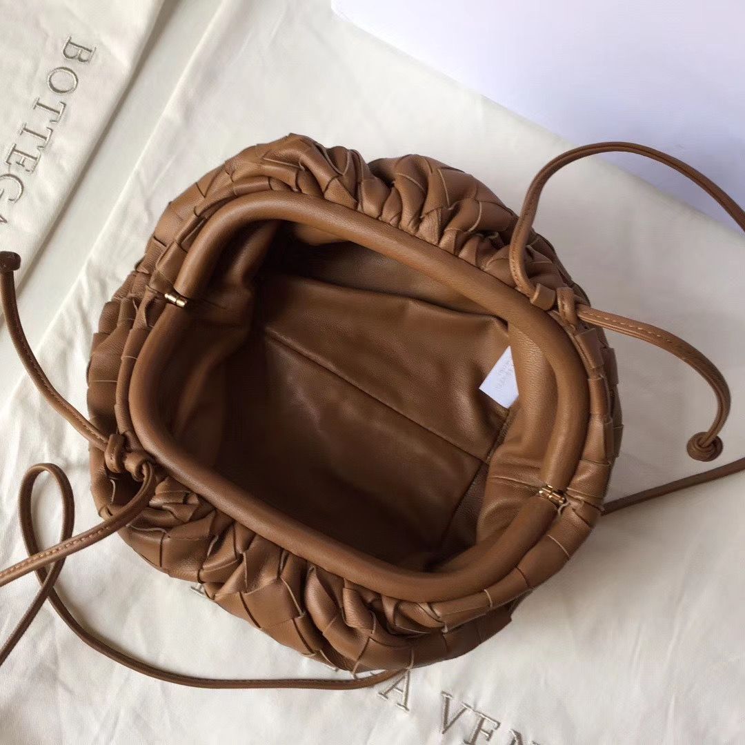 Bottega Veneta The Pouch 22 cm