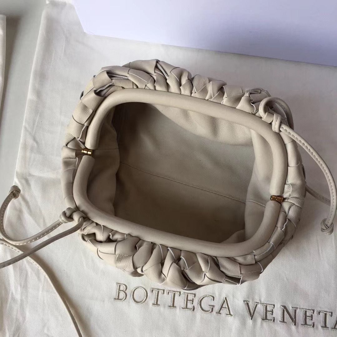 Bottega Veneta The Pouch 22 cm