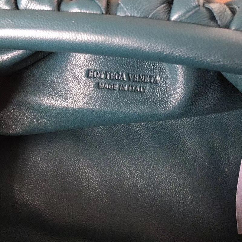 Bottega Veneta The Pouch 22 cm