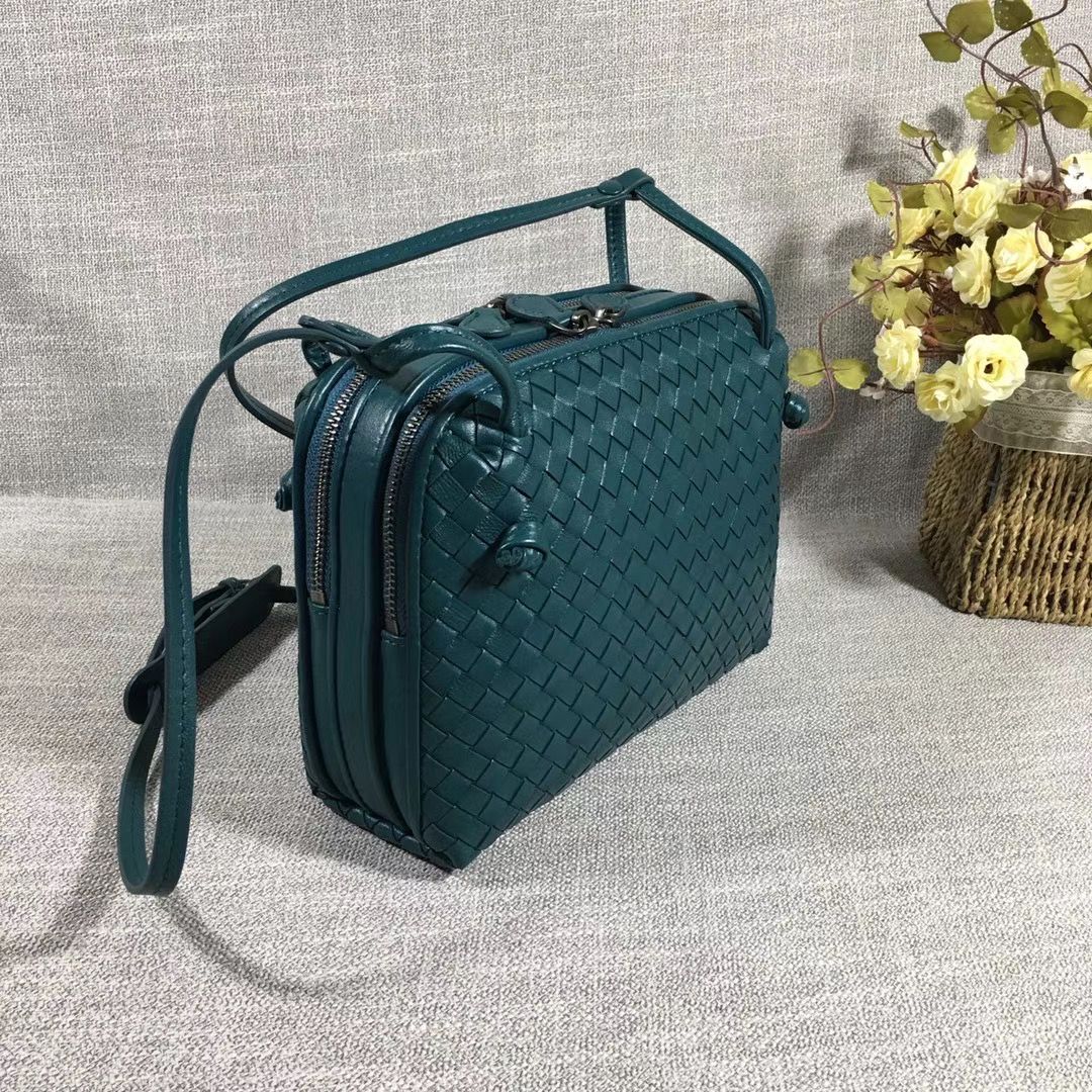 Bottega Veneta 23 cm
