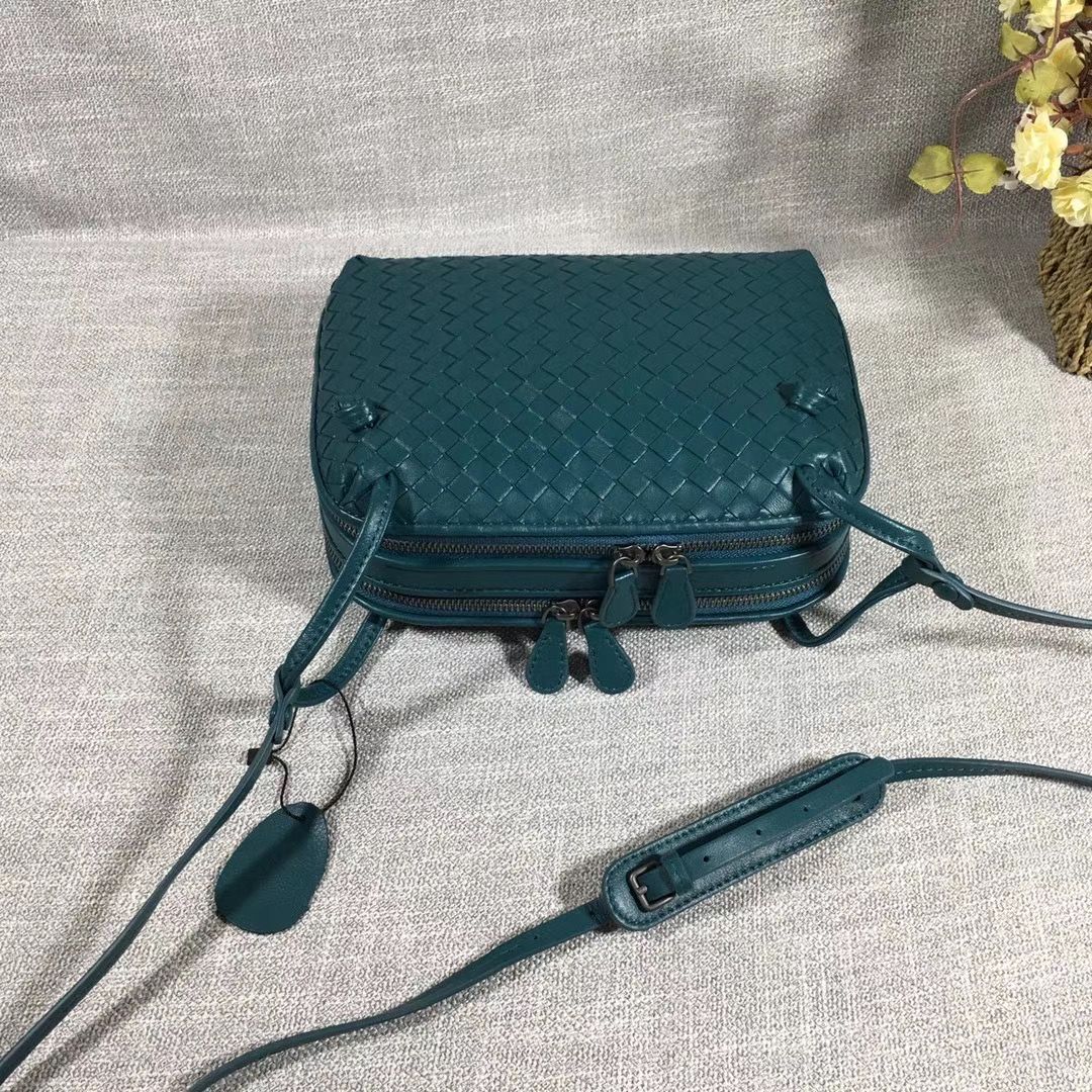 Bottega Veneta 23 cm
