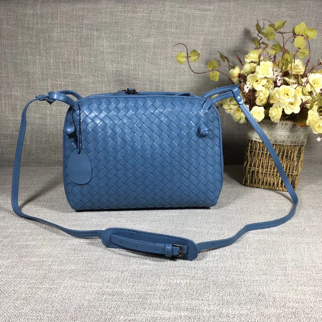 Bottega Veneta 23 cm два замка