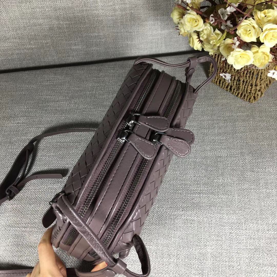 Bottega Veneta 23 cm