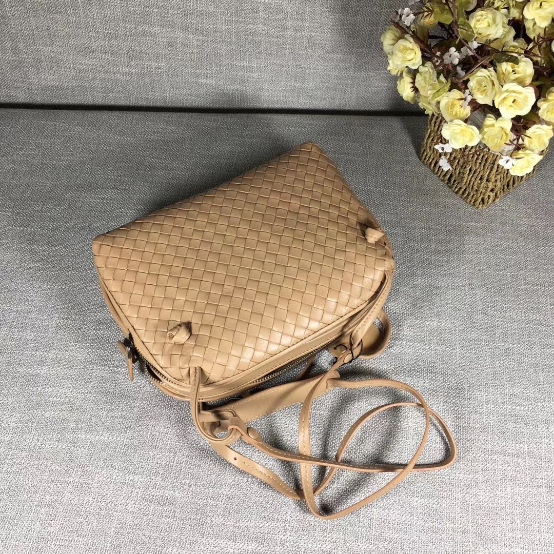 Bottega Veneta 23 cm