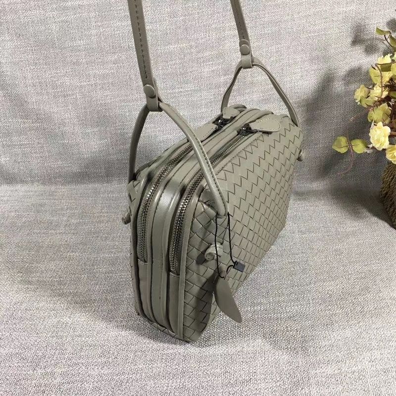 Bottega Veneta 23 cm