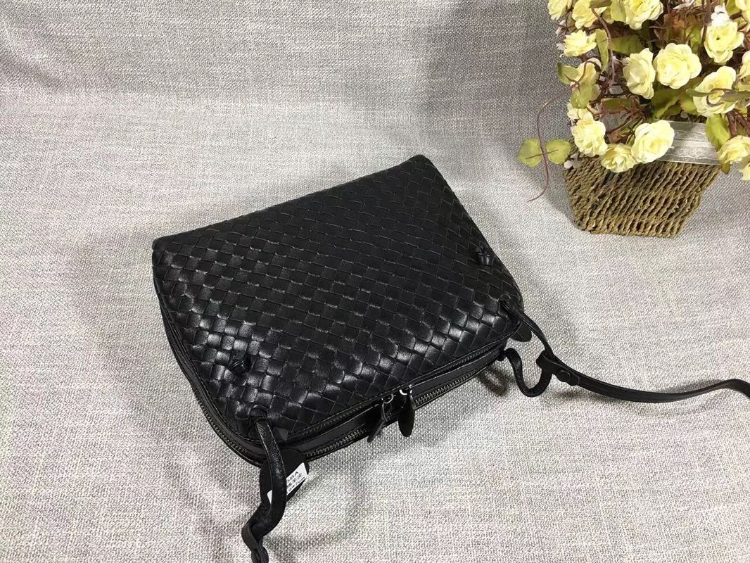 Bottega Veneta 23 cm