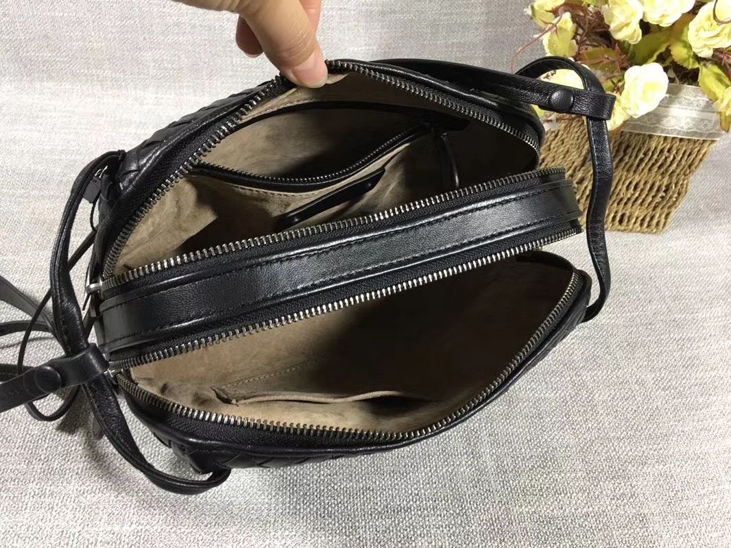 Bottega Veneta 23 cm