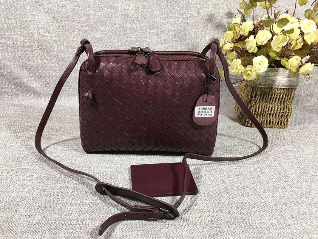 Bottega Veneta 23 cm