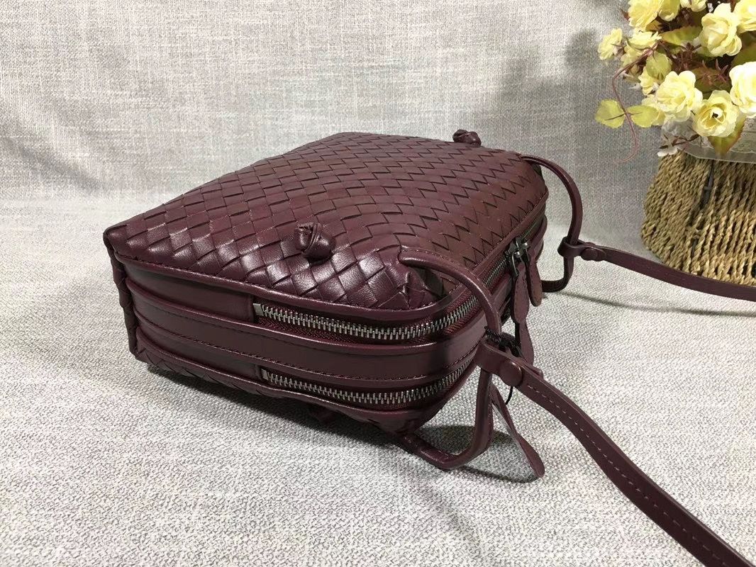 Bottega Veneta 23 cm