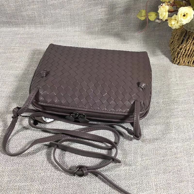 Bottega Veneta 23 cm