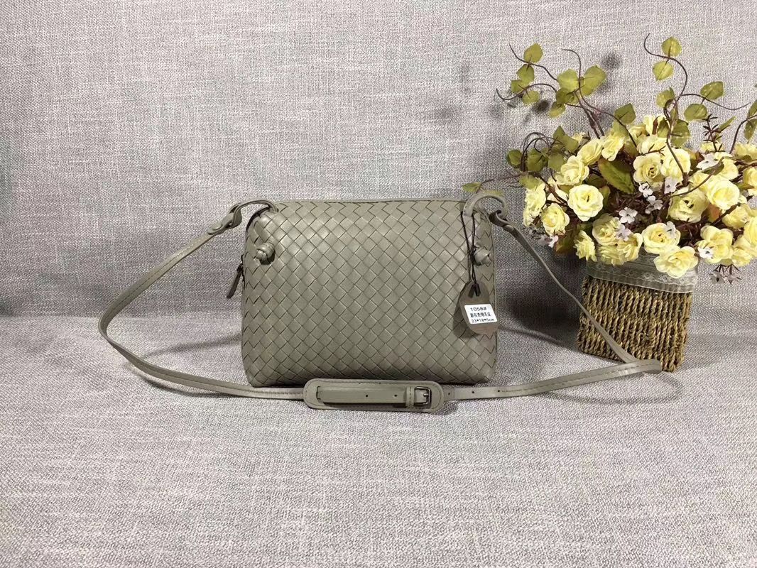 Bottega Veneta 23 cm на одном замке