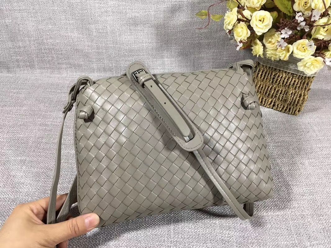 Bottega Veneta 23 cm на одном замке