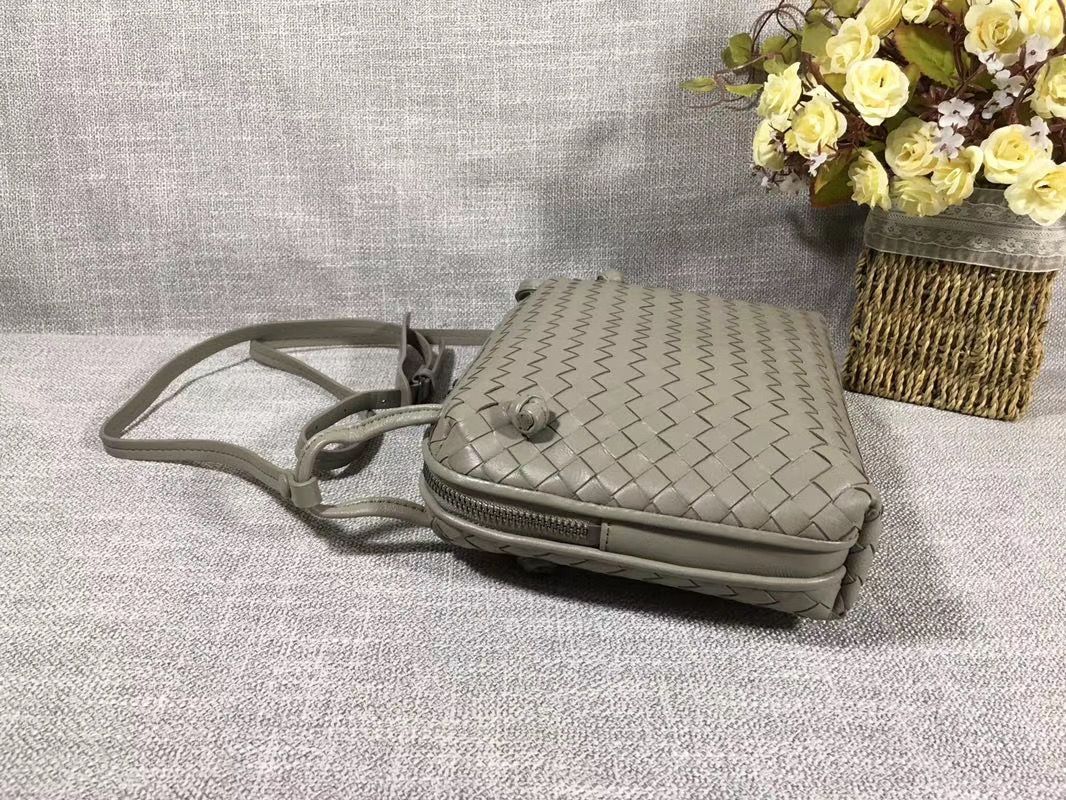 Bottega Veneta 23 cm на одном замке
