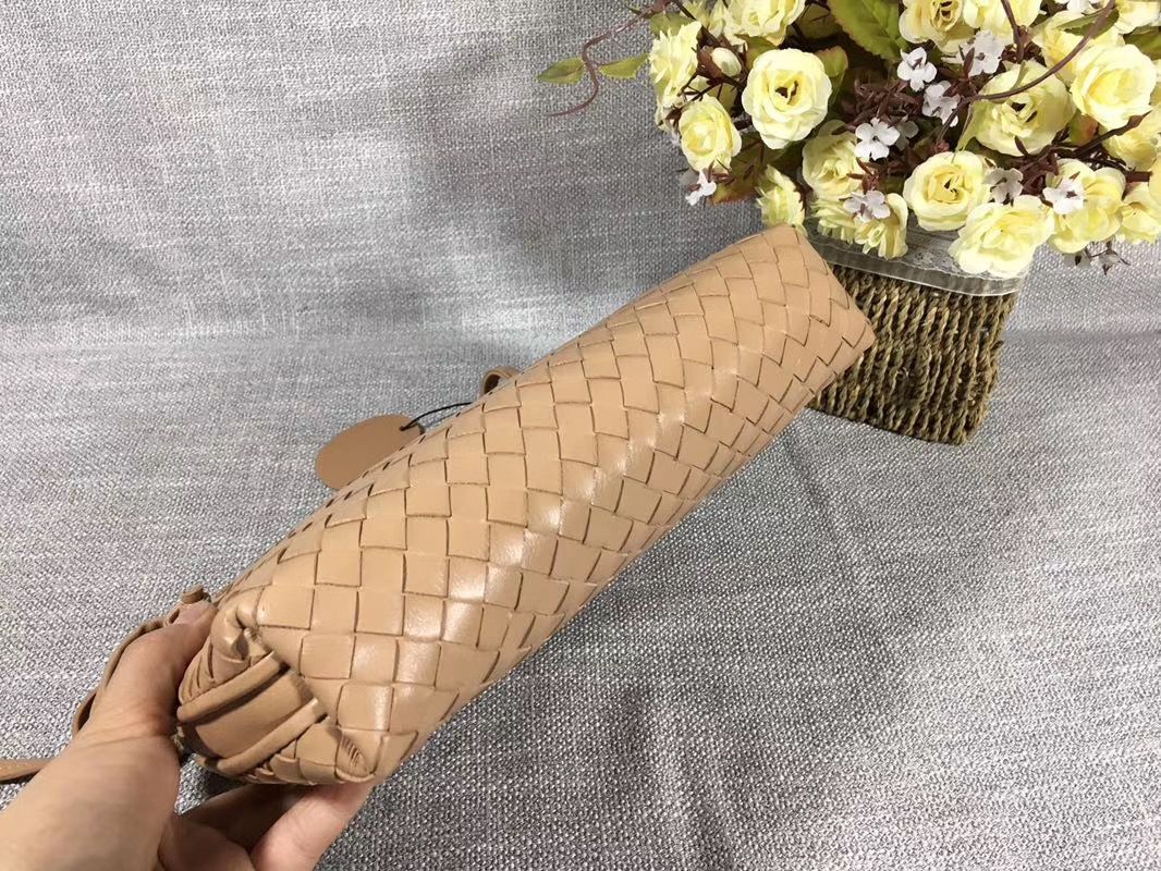 Bottega Veneta 23 cm на одном замке