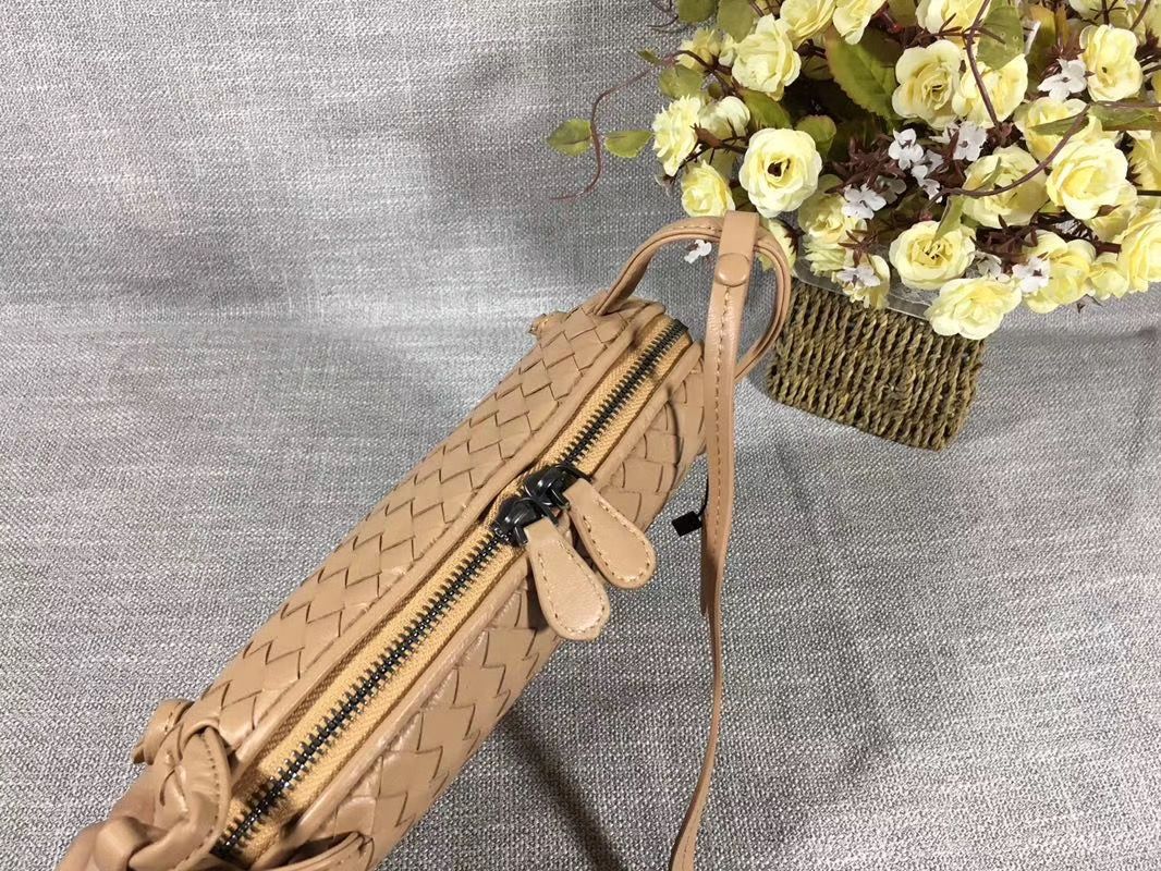 Bottega Veneta 23 cm на одном замке