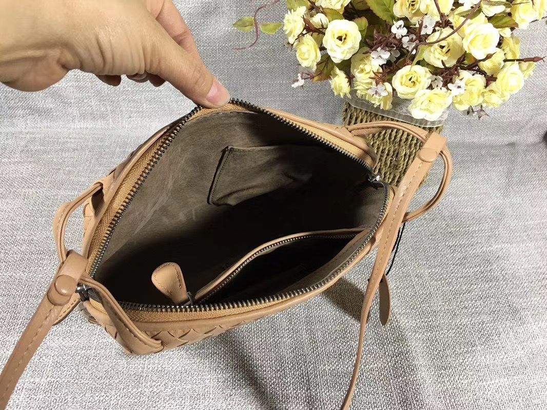 Bottega Veneta 23 cm на одном замке