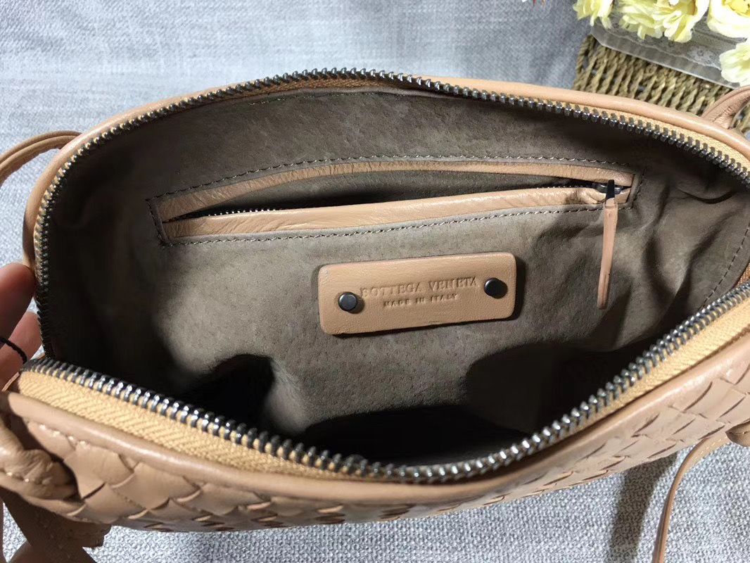 Bottega Veneta 23 cm на одном замке