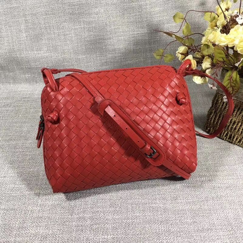 Bottega Veneta 23 cm на одном замке