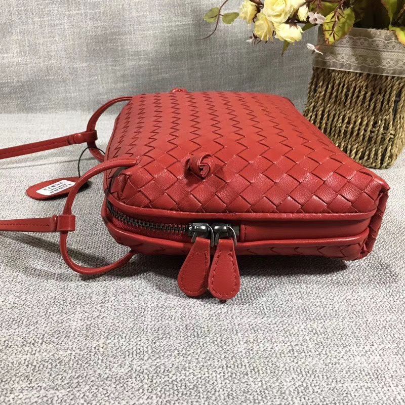 Bottega Veneta 23 cm на одном замке