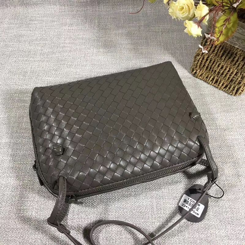 Bottega Veneta 23 cm на одном замке