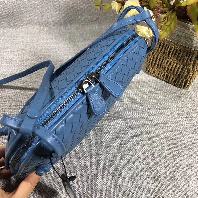 Bottega Veneta 23 cm на одном замке