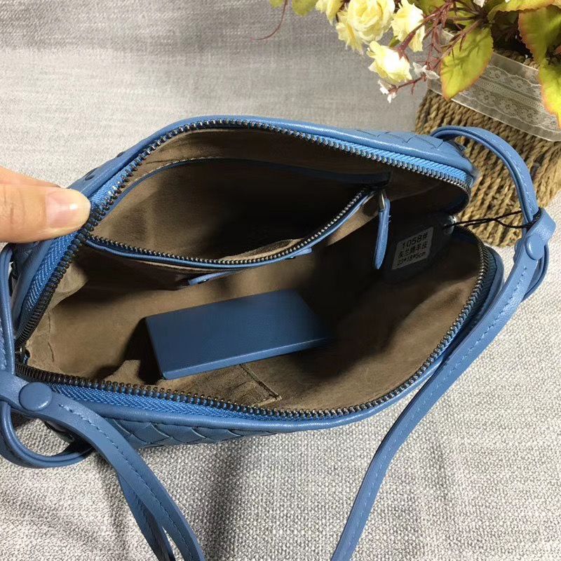 Bottega Veneta 23 cm на одном замке